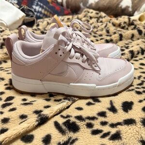 Nike Women’s Dunk Low Sneakers Size 8.5